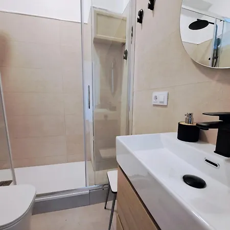 1 Next To The Bay And The Cathedral 公寓 *